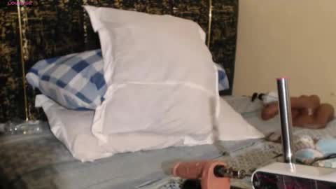 Snapshot of missthighsohmy chatting on 02-21-26, 04:35 missthighsohmy online show from 02-21-26, 04:35