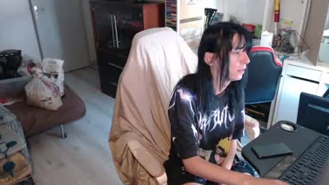 Snapshot of missthon chatting on 06-24-26, 12:04 missthon online show from 06-24-26, 12:04