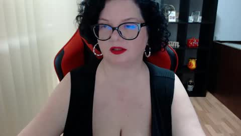 Snapshot of misstruble chatting on 03-10-25, 07:10 MissTruble online show from 03-10-25, 07:10