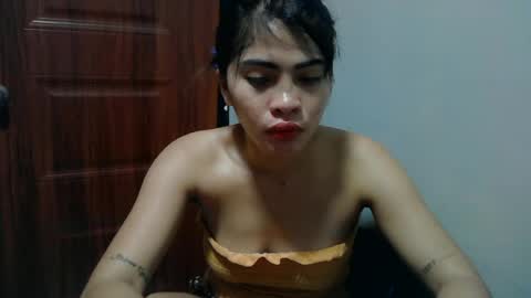 Snapshot of missunknownxoxo chatting on 06-16-26, 03:53 sofia online show from 06-16-26, 03:53