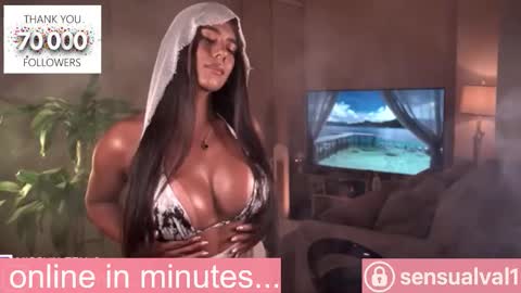 Snapshot of missvalery_1 chatting on 10-25-25, 04:46 OF online show from 10-25-25, 04:46