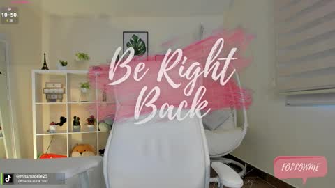 Snapshot of missvancouver_ chatting on 09-17-25, 12:40 Mafe Jimenez online show from 09-17-25, 12:40