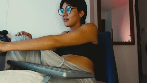 Snapshot of missvenuss chatting on 01-28-25, 05:22 IG MISSVENUSS1 online show from 01-28-25, 05:22