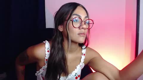Snapshot of missvenuss chatting on 02-23-25, 04:39 IG MISSVENUSS1 online show from 02-23-25, 04:39
