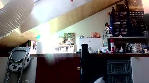 Miss Versatile online show from 04-28-26, 05:23