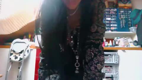 Snapshot of missversatile chatting on 04-30-26, 03:29 Miss Versatile online show from 04-30-26, 03:29