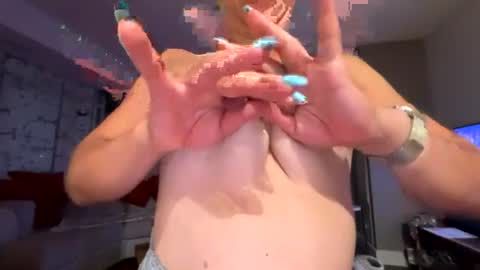 missy290798 online show from 08-03-26, 01:59