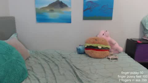 Snapshot of missyinpinkk chatting on 01-10-25, 04:54 Missy online show from 01-10-25, 04:54