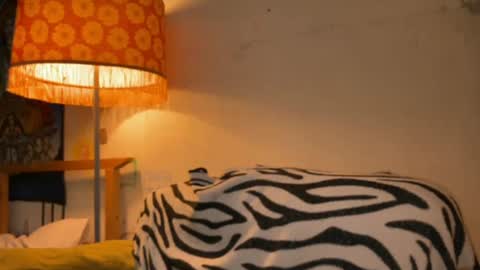 Snapshot of misszlataa chatting on 03-10-25, 06:59 Zlata online show from 03-10-25, 06:59