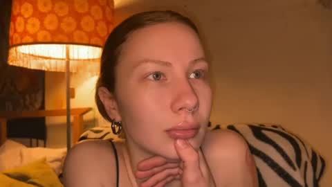 Snapshot of misszlataa chatting on 03-12-25, 05:46 Zlata online show from 03-12-25, 05:46
