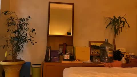 Snapshot of misszlataa chatting on 09-21-25, 03:35 Zlata online show from 09-21-25, 03:35