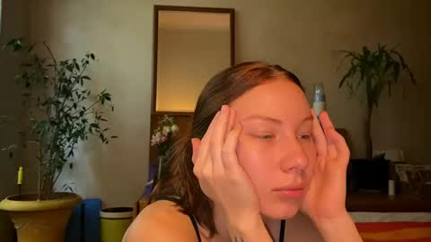 Snapshot of misszlataa chatting on 10-05-25, 06:45 Zlata online show from 10-05-25, 06:45