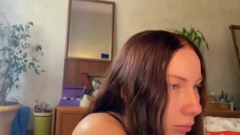 Snapshot of misszlataa chatting on 10-09-25, 08:01 Zlata online show from 10-09-25, 08:01