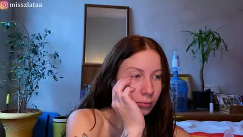 Snapshot of misszlataa chatting on 10-30-25, 09:33 Zlata online show from 10-30-25, 09:33