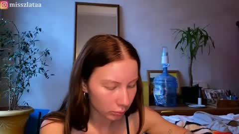 Snapshot of misszlataa chatting on 10-31-25, 07:53 Zlata online show from 10-31-25, 07:53