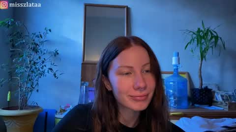 Snapshot of misszlataa chatting on 11-15-25, 11:29 Zlata online show from 11-15-25, 11:29
