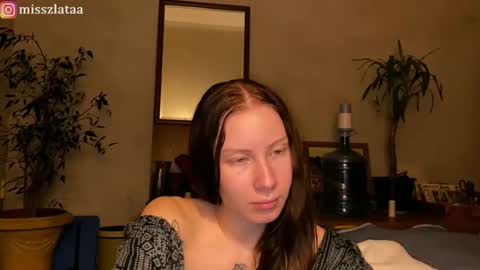 Snapshot of misszlataa chatting on 11-18-25, 06:34 Zlata online show from 11-18-25, 06:34