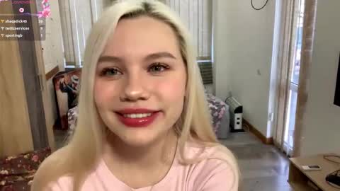 Snapshot of mist1k chatting on 12-21-25, 01:07 Stella online show from 12-21-25, 01:07