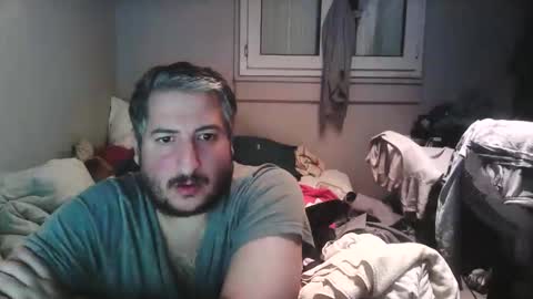 Snapshot of misterbelled chatting on 09-14-25, 01:16 misterbelled online show from 09-14-25, 01:16