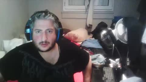 Snapshot of misterbelled chatting on 10-10-25, 05:12 misterbelled online show from 10-10-25, 05:12