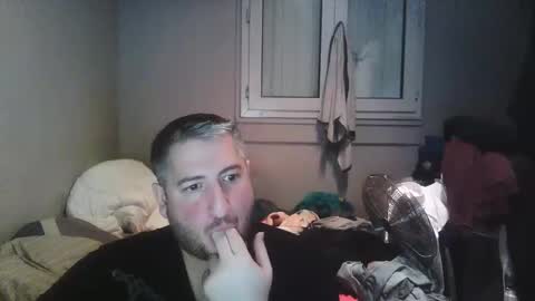 Snapshot of misterbelled chatting on 10-19-25, 03:12 misterbelled online show from 10-19-25, 03:12