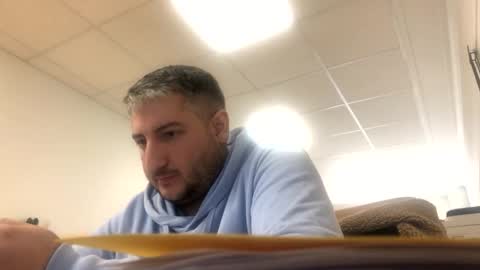 Snapshot of misterbelled chatting on 10-20-25, 12:05 misterbelled online show from 10-20-25, 12:05