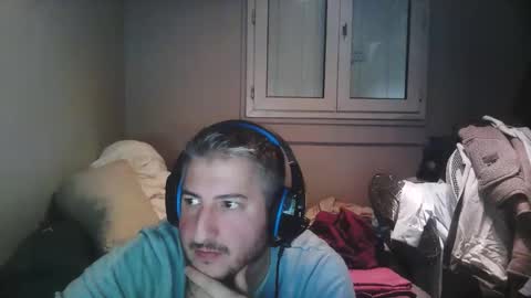 Snapshot of misterbelled chatting on 10-24-25, 11:28 misterbelled online show from 10-24-25, 11:28