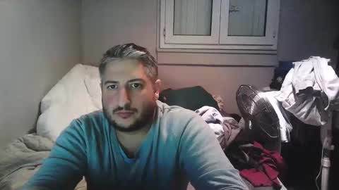 Snapshot of misterbelled chatting on 10-29-25, 05:14 misterbelled online show from 10-29-25, 05:14