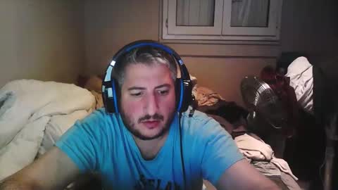 Snapshot of misterbelled chatting on 10-31-25, 08:54 misterbelled online show from 10-31-25, 08:54