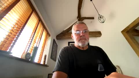 Snapshot of misterblivs chatting on 07-13-26, 08:28 Misterblivs online show from 07-13-26, 08:28