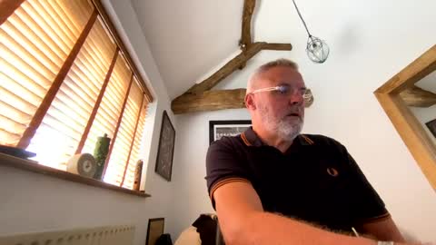 Snapshot of misterblivs chatting on 07-18-26, 11:03 Misterblivs online show from 07-18-26, 11:03