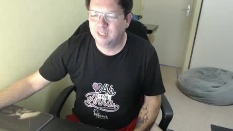 Snapshot of mistercoeur1 chatting on 03-08-25, 08:44 mistercoeur online show from 03-08-25, 08:44