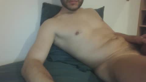 Snapshot of misterepicc chatting on 12-28-24, 06:40 misterepicc online show from 12-28-24, 06:40