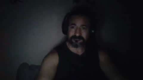 Snapshot of mistergreece chatting on 10-14-25, 10:10 mistergreece online show from 10-14-25, 10:10