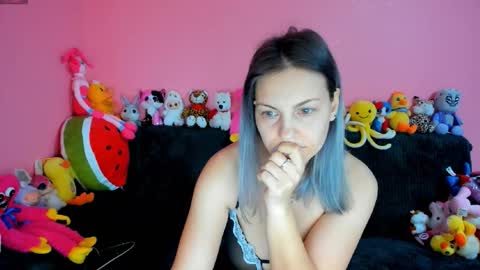 Snapshot of misterious_nightgirl chatting on 02-16-26, 03:24 Iulia online show from 02-16-26, 03:24