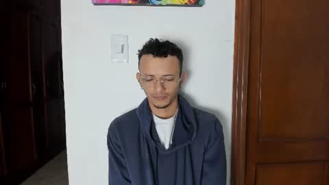 Snapshot of mistic_orgamsxxx18 chatting on 06-09-26, 01:23 Sexy couple ready to play without limits here we do everything online show from 06-09-26, 01:23