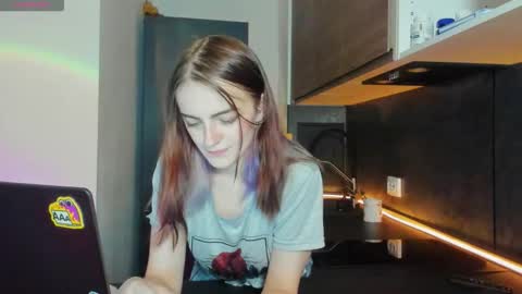 Snapshot of mistiva chatting on 09-12-25, 05:24 Hi everyone Im Tina online show from 09-12-25, 05:24