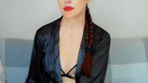 Snapshot of mistress_ass chatting on 06-18-26, 07:52 Victoria Eden online show from 06-18-26, 07:52