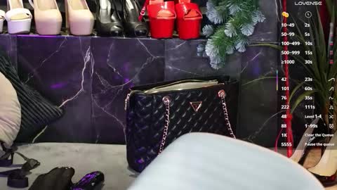 Darsy online show from 01-18-26, 05:55