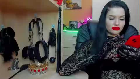 Snapshot of mistress_kristi chatting on 02-21-26, 10:33 Mistress Kristi online show from 02-21-26, 10:33