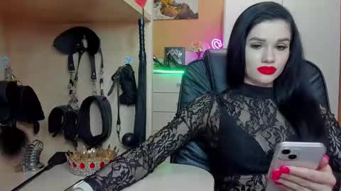 Snapshot of mistress_kristi chatting on 04-20-26, 07:04 Mistress Kristi online show from 04-20-26, 07:04
