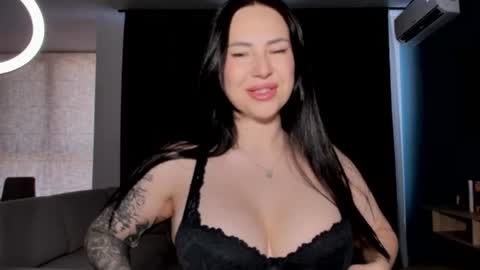 Snapshot of mistress_ninaohnina chatting on 06-27-26, 06:40 Mistress Nina online show from 06-27-26, 06:40