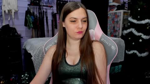 Snapshot of mistress_priest chatting on 01-11-25, 04:36 Dirty Priest and Ivi online show from 01-11-25, 04:36