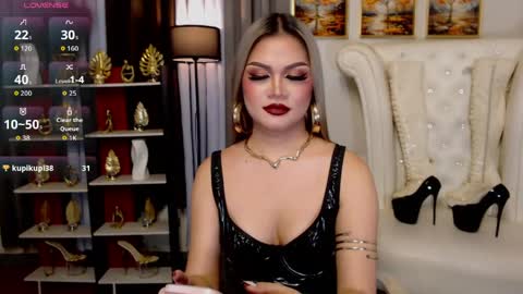 Snapshot of mistressathenna chatting on 06-05-26, 06:52 mistressathenna online show from 06-05-26, 06:52