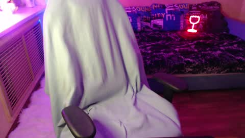 Snapshot of mistressbailey_x chatting on 01-17-25, 02:50 Miss Bailey online show from 01-17-25, 02:50