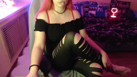 Snapshot of mistressbailey_x chatting on 01-22-25, 03:40 Miss Bailey online show from 01-22-25, 03:40