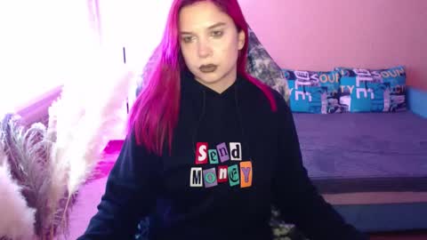 Snapshot of mistressbailey_x chatting on 09-29-25, 11:04 Miss Bailey online show from 09-29-25, 11:04