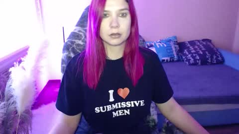 Snapshot of mistressbailey_x chatting on 10-24-25, 01:29 Miss Bailey online show from 10-24-25, 01:29