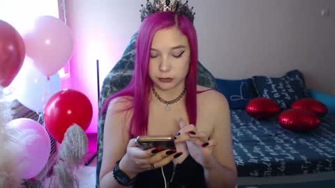 Snapshot of mistressbailey_x chatting on 11-21-25, 11:31 Miss Bailey online show from 11-21-25, 11:31