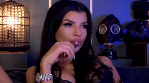 Snapshot of mistresselenia chatting on 10-15-25, 12:05 Elenia online show from 10-15-25, 12:05